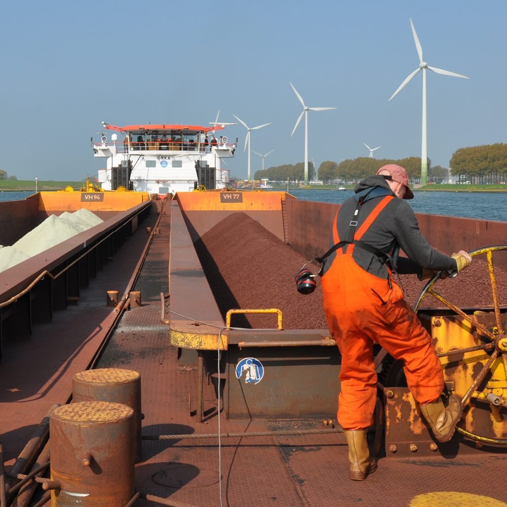 matroos op binnenvaartschip
